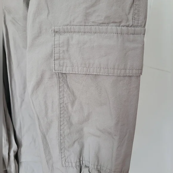 Women's Taupe High-Rise Cargo Parachute Pants - Picture 5 of 8